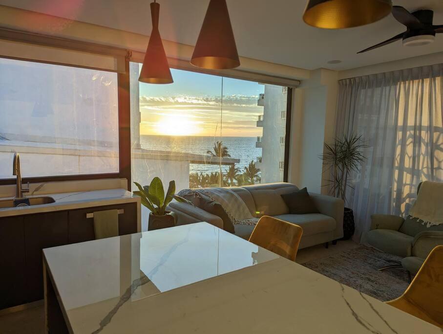 Ocean View Penthouse In P.V. Romantic Zone Puerto Vallarta Eksteriør billede