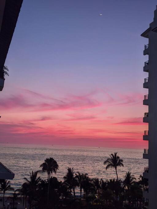 Ocean View Penthouse In P.V. Romantic Zone Puerto Vallarta Eksteriør billede